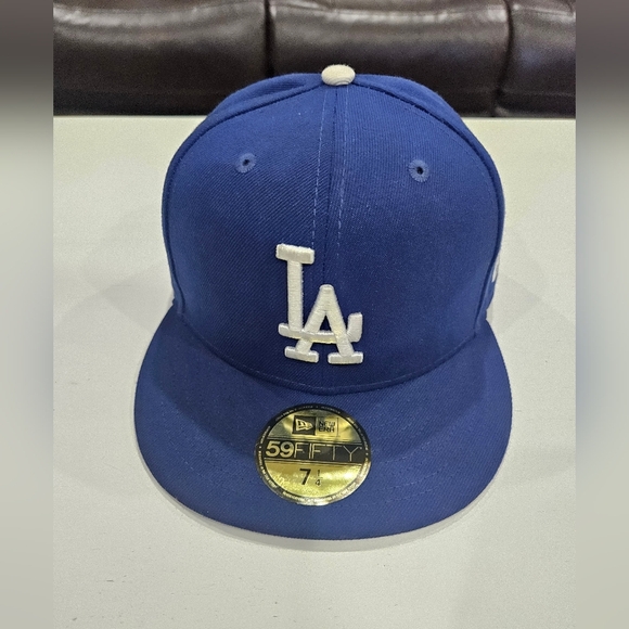 Los Angeles Dodgers Blue 59FIFTY Fitted Cap - Picture 2 of 9